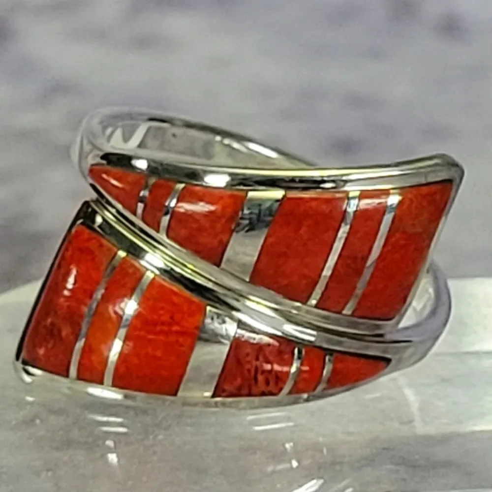Santa Fe‎ Plum Coral Bypass Ring